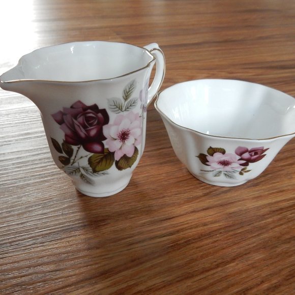 china cream & sugar - Picture 2 of 4